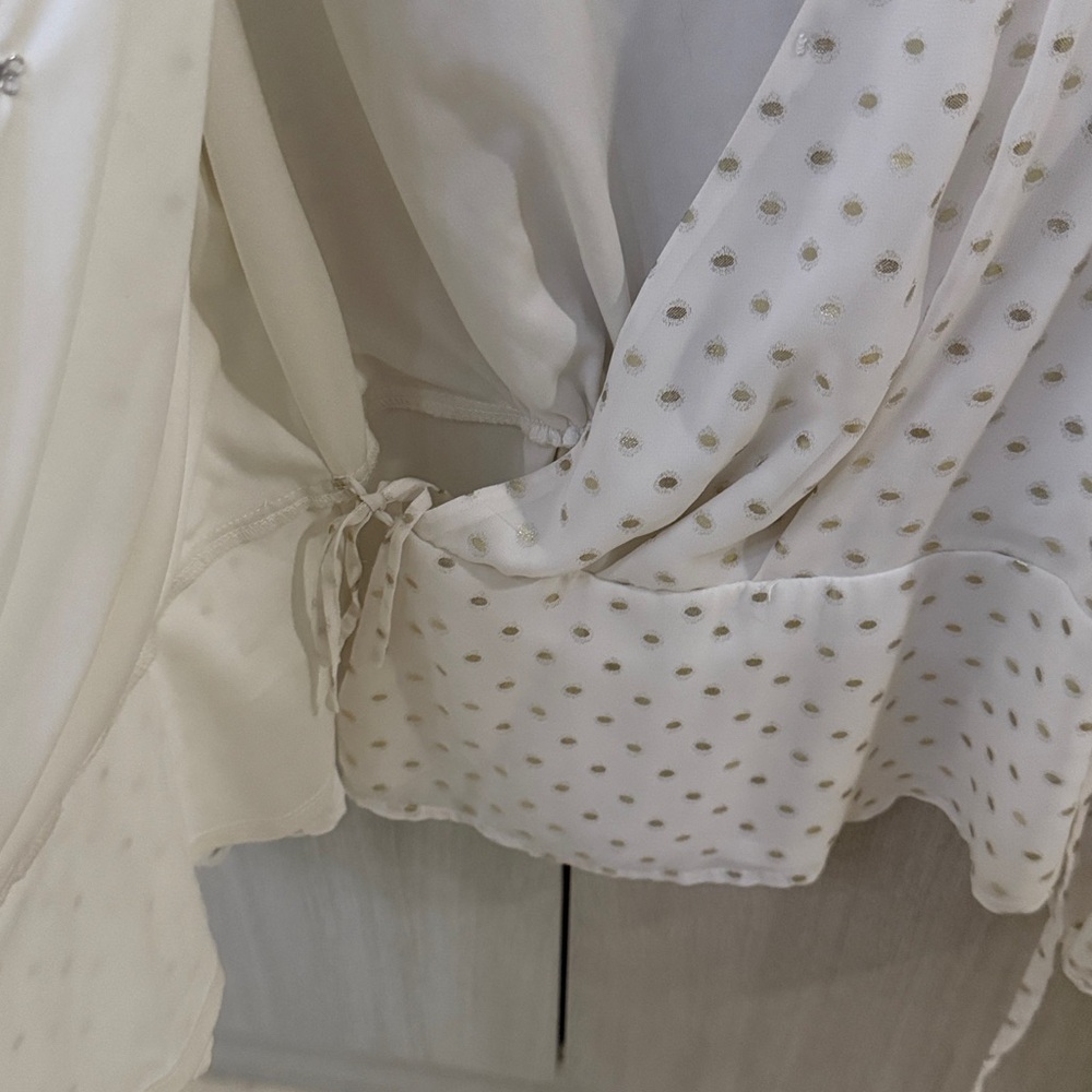 Moving Sale 🛍️Banana Republic Cream Gold Dot Wrap Blouse - Picture 6 of 7
